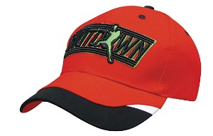 Heavy brushed cap met driekleurige klep