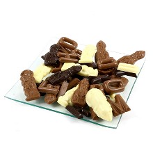 Glazen schaal gevuld met 350 gram sint schocolade