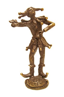 Bronzen sculptuur van een joker bruin
